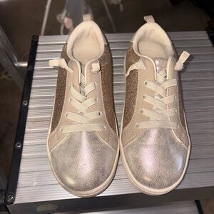 Stylish kids Sneakers in Shimmering Gold and Cream